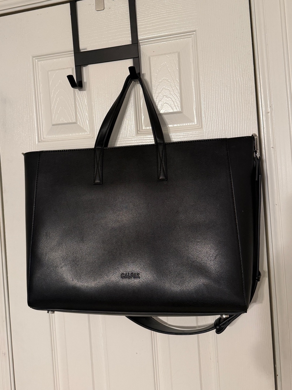 Calpak Haven 16" Laptop Tote Bag
in Black